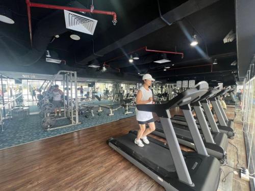 Γυμναστήριο ή/και όργανα γυμναστικής στο VY suites studio room SCSP Ming Garden Kota Kinabalu