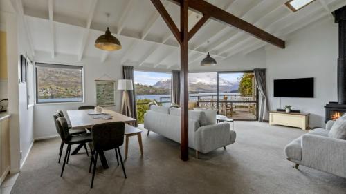 Imagen de la galería de Perfect on Perkins - Lake views, en Frankton