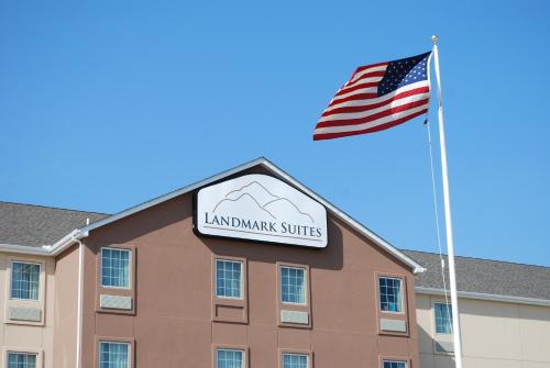 Landmark Suites - Williston – Photos 2
