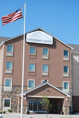 Landmark Suites - Williston – Photos 4