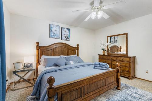 Ένα ή περισσότερα κρεβάτια σε δωμάτιο στο 320 Royal Ct