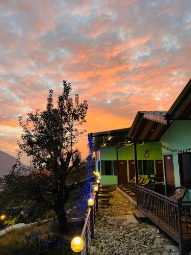 Fotografie z fotogalerie ubytování Almost pahadi resort v destinaci Sari