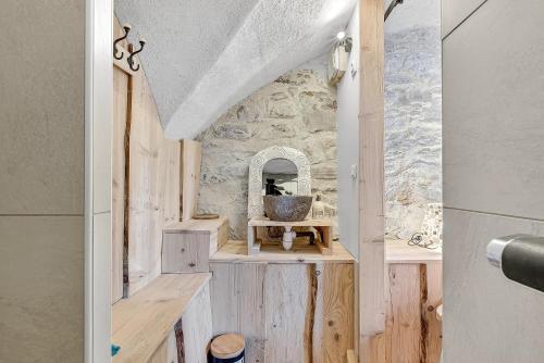 Ένα μπάνιο στο Gite du lézard