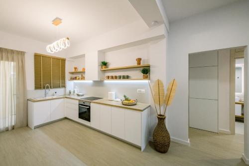 Terra Chic Retreat Suite - 2BR with Parking