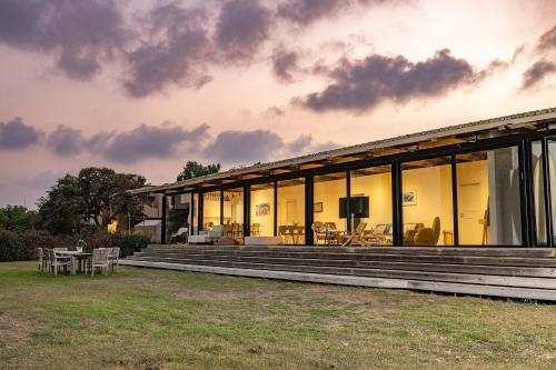 Zahrada ubytování על הים - וילה מדהימה על יד החוף בבית ינאי