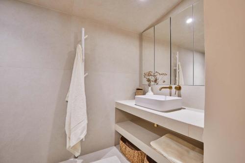 Et badeværelse på Architect house Porte Maillot La Défense Arena