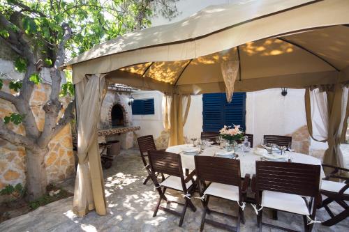 Seaside holiday house Okrug Gornji, Ciovo - 8645