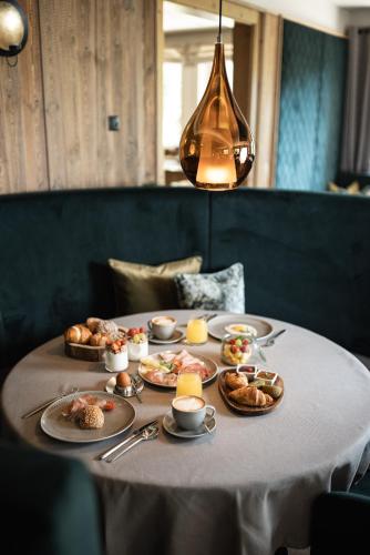 Jídlo v hotelu nebo okolí