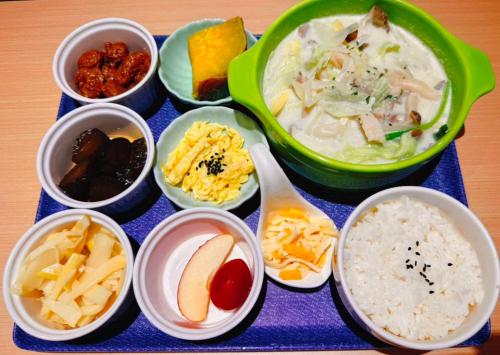 Jídlo v hotelu nebo okolí