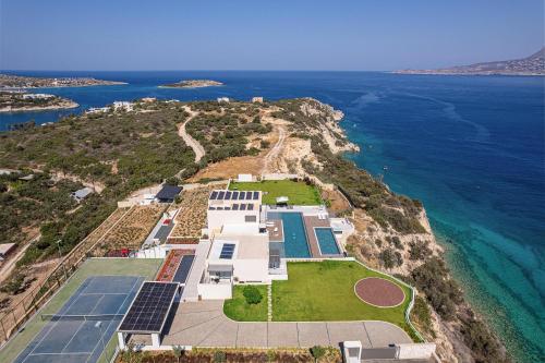 Only View Villa - Timeless Coastal Retreat by etouri