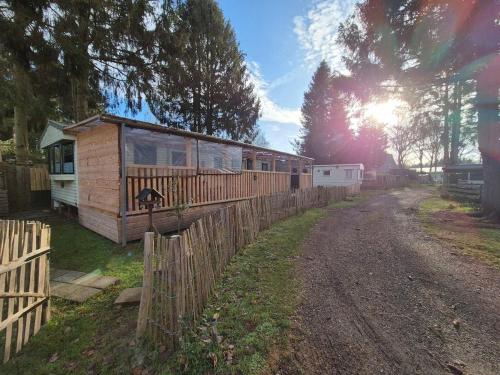 Het gebouw waarin het chalet zich bevindt