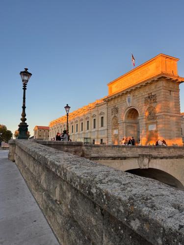 モンペリエにあるCharming cozy studioの通灯橋