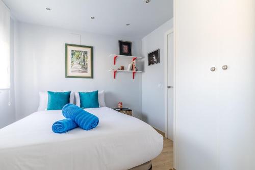 Кровать или кровати в номере Oasis with private pool in Madrid