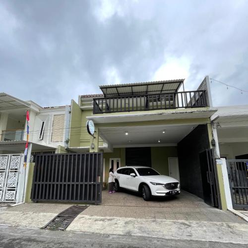 Το κτήριο όπου στεγάζεται  η βίλα