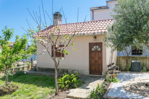 Apartments with parking space Kastel Novi, Kastela - 22702