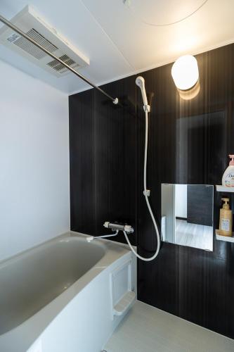 Tokyo Skytree 102 Bali-Style Double bed Bath & WC