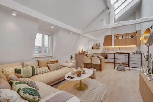 Historical apartment in the heart of Paris - 4