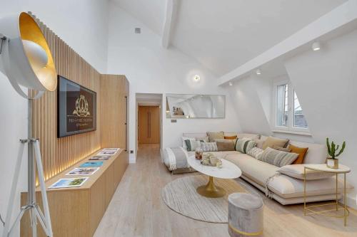 Historical apartment in the heart of Paris - 4