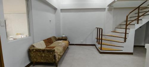 Coin salon dans l'établissement Thai Nee Homestay