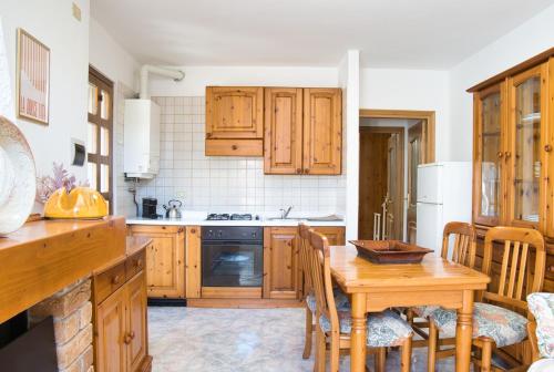 Una cocina o kitchenette en Lòbia Parrocchiale