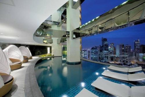 Πισίνα στο ή κοντά στο Elegant and Stylish 1 Bedroom with Balcony Prime Makati Location