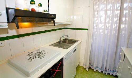 Garden apartment with Pool and AC