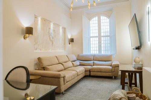 Spadalux Apartment - 3 BR 4 Bath Luxury Apt