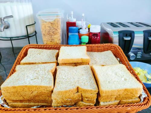 Еда / где поесть недалеко от отеля