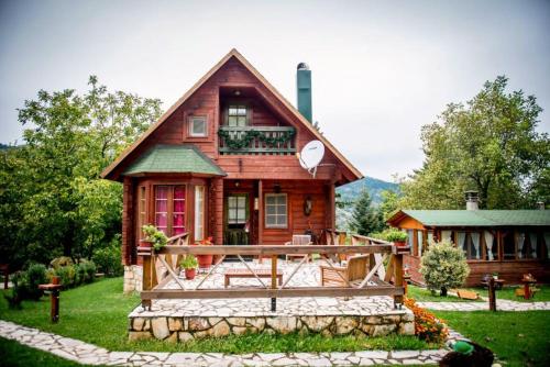 Zahrada ubytování Kedra Village Retreats - Mountain Escape