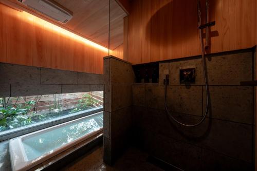 Koupelna v ubytování haku36stay 信州安曇野 白樺に囲まれた邸宅