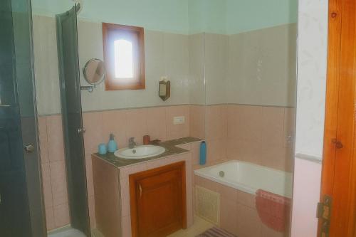 Phòng tắm tại Villa près de marrakech vue sur l'atlas