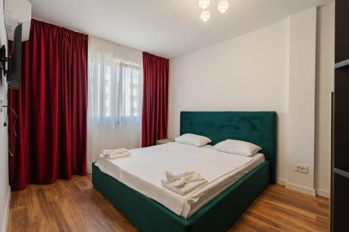 Ένα ή περισσότερα κρεβάτια σε δωμάτιο στο The Velvet by Blvd 44B5 - Premium City Retreat with Parking