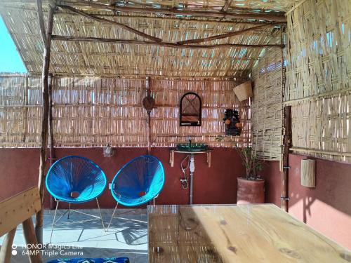 Kuchyň nebo kuchyňský kout v ubytování ATHIKA Hostel