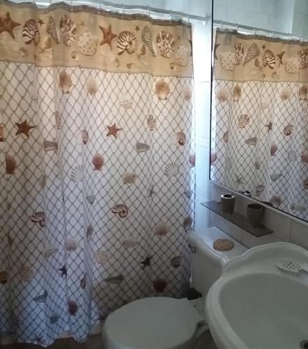 Koupelna v ubytování Maitencillo Opas Apartment