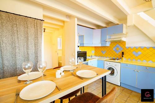 Η κουζίνα ή μικρή κουζίνα στο Duplex Biscarrosse plage pour 4 Personnes