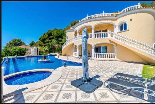 Villa with fantastic sea view pool 23x12 Jacuzzi