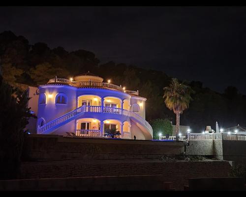 Villa with fantastic sea view pool 23x12 Jacuzzi