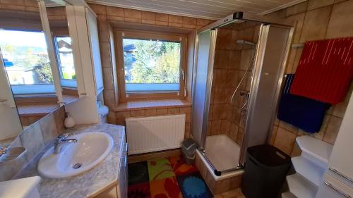 Ένα μπάνιο στο Anita's Ferienwohnung nahe Neuschwanstein