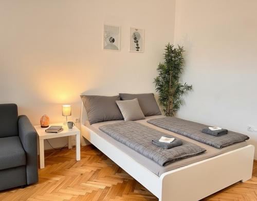 Bright & Cozy Apartment in City Center Vienna 32