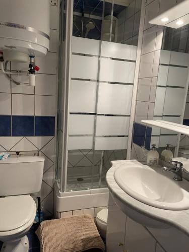 Bathroom sa CSCM Location
