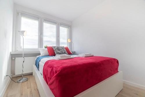 Legnicka Apartment Close to the City Center of Wroclaw by Rent like home Wroclaw