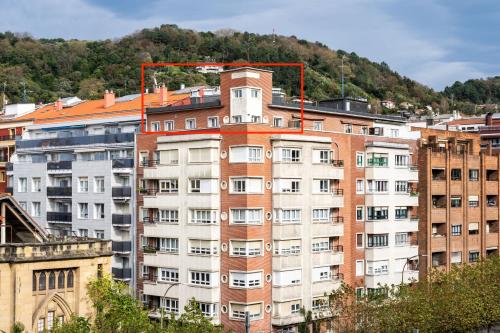 Brightline Penthouse by San Sebastian Stays