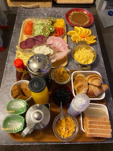 Đồ ăn tại/gần căn hộ