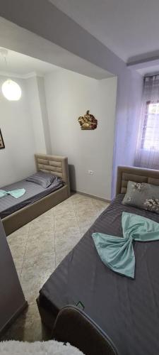 Un pat sau paturi într-o cameră la Landa
