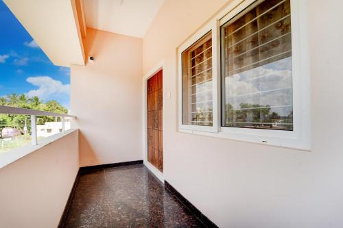 Ban công/sân hiên tại Hotel O Praneeth Residency