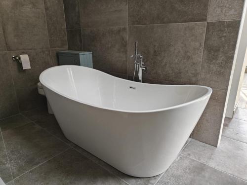 Koupelna v ubytování 3 Bed in Welton-le-Marsh oc-t33681