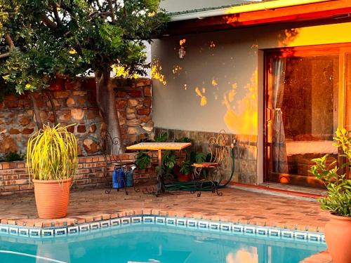 Πισίνα στο ή κοντά στο Flatlet with a view