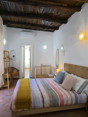 Regina Partenope Home