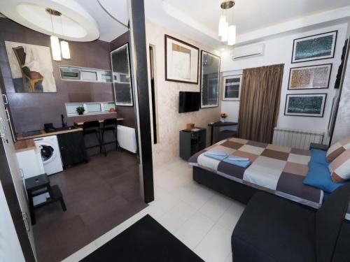 KennedyLux Apartment