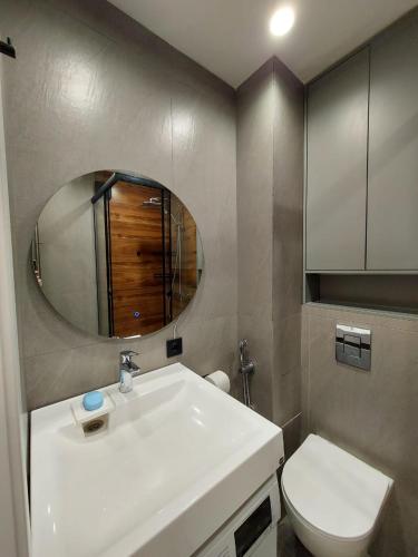 Ένα μπάνιο στο Квартира в современном стиле!